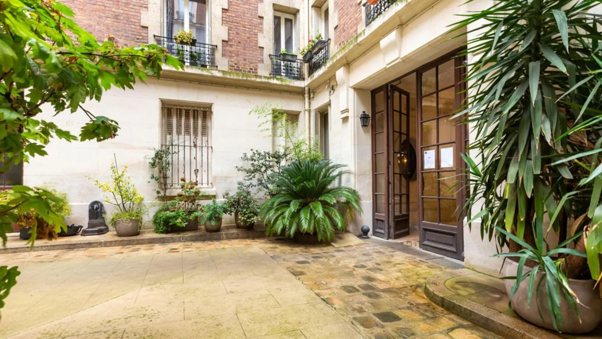Spacious And Pleasant Nest 2 Steps From Montmartre *